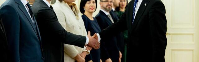 КС прекратил дело о декретах президента по утверждению правительства в неполном составе