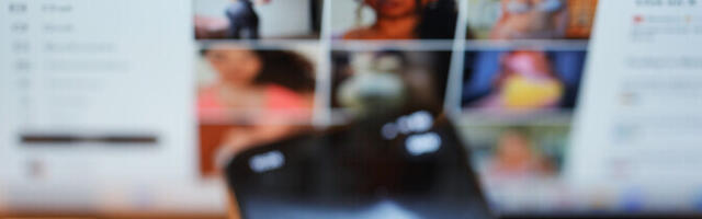 Grok AI больше не сможет "раздевать" реальных людей в ряде стран