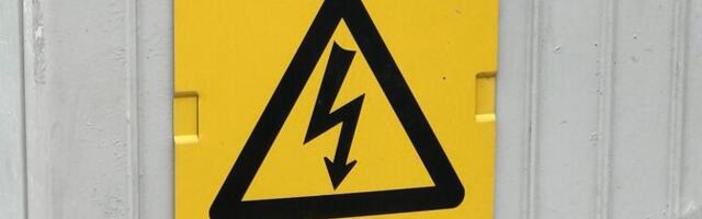 В Маардуской основной школе загорелся электрощит, детей эвакуировали