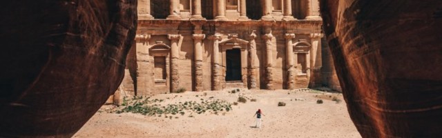 Иордания обяжет некоторых туристов носить браслеты для отслеживания перемещений