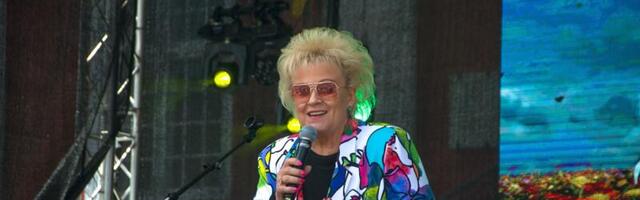 Анне Вески отмечает день рождения