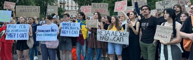 Заренков: Почему в Киеве впервые за всё правление Зеленского начались массовые антиправительственные выступления?