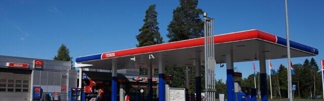 СМИ: принадлежащая "Лукойлу" сеть АЗС в Финляндии лишилась поставок топлива из-за санкций