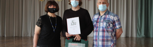 Победу принесли безошибочный тест и светильник в виде велосипедного колеса