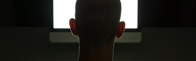 Эксперты предупреждают: информация в соцсетях делает компании легкой добычей для мошенников