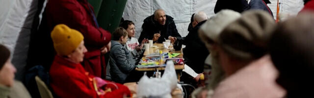 Без света и тепла: как жители Киева выживают после российских ударов по энергосистеме