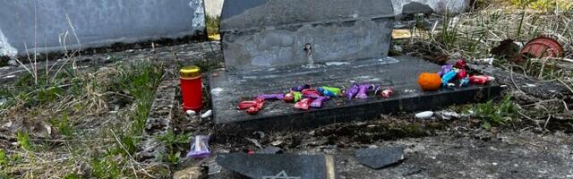 ФОТО и ВИДЕО: в Ида-Вирумаа осквернен памятник жертвам Холокоста