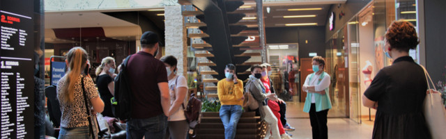 В Нарве начали вакцинироваться целыми организациями