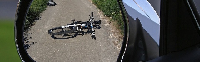 При ДТП у Нарва-Йыэсуу погиб 70-летний велосипедист