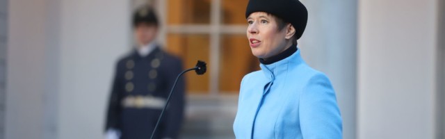 Керсти Кальюлайд не смогла скрыть радость, утвердив Каю Каллас новым премьером Эстонии