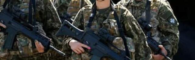 Минобороны Латвии готовит обязательный призыв женщин в армию с 2028 года