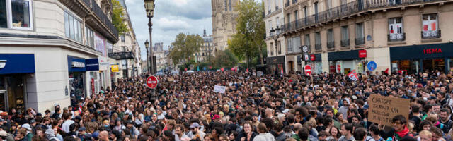 Массовые протесты во Франции начали сравнивать с протестами "желтых жилетов"