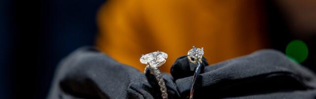 ЭКСПЕРТ ОБЪЯСНЯЕТ | „Рыдающая клиентка обратилась в прокуратуру“: где и как купить бриллиант без обмана и переплаты?