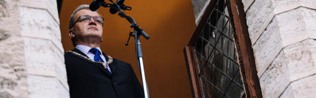 Мэр Таллинна провозгласил рождественский мир