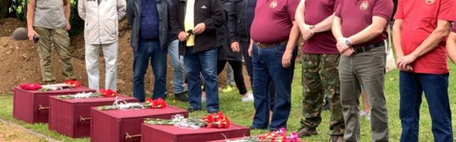 На кладбище в Синимяэ захоронили останки 98 советских солдат