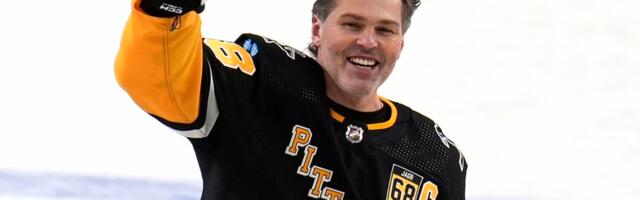 ВИДЕО | Легенда чешского хоккея и НХЛ начал 38-й профессиональный сезон в 53 года