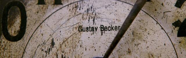 ОПРОС | Как на вас влияет переход на зимнее время?