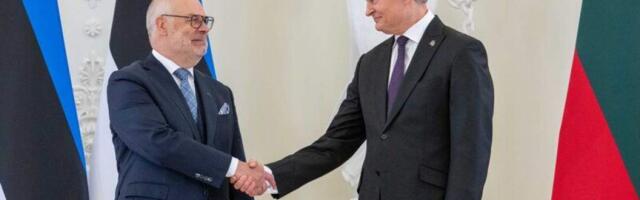 Главе Эстонии вручили регалии почетного доктора Каунасского университета