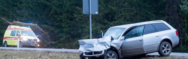 Виновника январского ДТП c тремя погибшими на Сааремаа обвиняют в убийстве