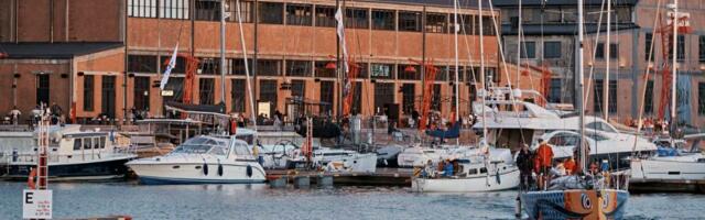 Что скрывал Ноблесснер? В Таллинне начались экскурсии по бывшей секретной зоне — на шести языках!