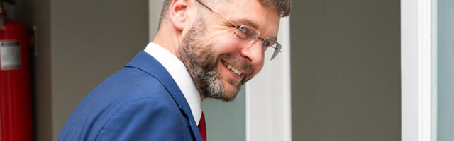 Вотум недоверия мэру Таллинна Евгению Осиновскому рассмотрят 4 сентября