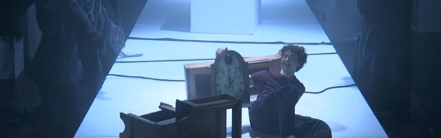 Театр "Ванемуйне" поставил спектакль о страхах и их преодолении