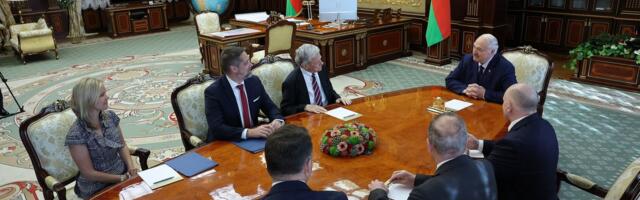 Лукашенко освободил 250 политических заключенных