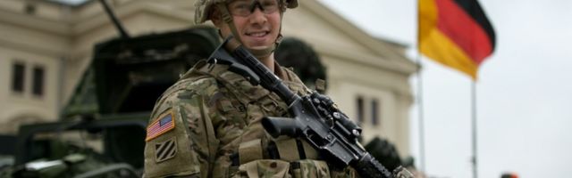 Ратас и Рейнсалу  нехотят вывода войск США