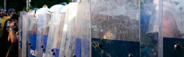 В Турции по обвинению в коррупции задержаны мэры Аданы, Антальи и Адыямана. Они представляют главную в стране оппозиционную партию