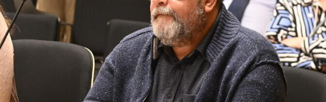 В Нарвском горсобрании оппозиция инициировала вотум недоверия Михаилу Стальнухину