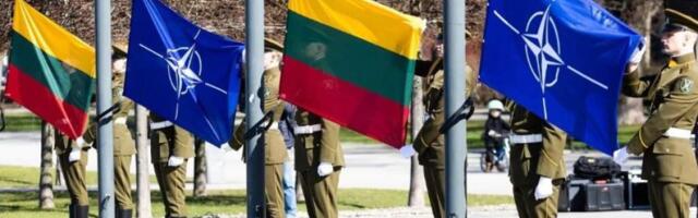 Литва отметила 21 год членства в НАТО на фоне поиска американских солдат