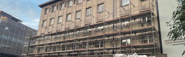 Миллионный кредит, счета по 600 евро и спор с кафе «Нарва»: старый дом стал заложником войны в квартирном товариществе