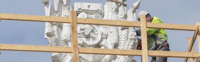 Партия реформ неожиданно солидарна с центристами? Таллиннский РКЦ пока остается нетронутым