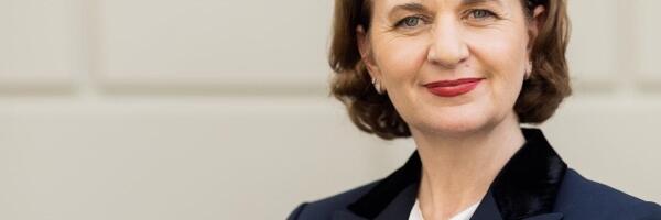 Глава ГАЗ: растет доля женщин среди безработных