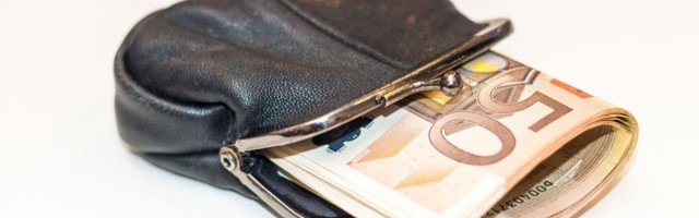 Полиция ищет владельца найденных в Таллинне денег