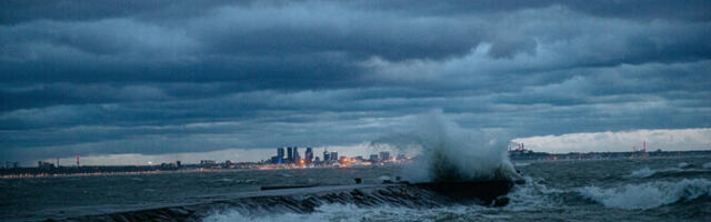 Шторм Ulla вызвал рекордно высокие летние волны в Финском заливе