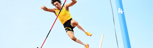 Швед Дюплантис вновь обновил мировой рекорд в прыжках с шестом