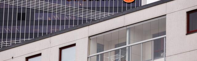 Swedbank нашел способ борьбы с телефонными мошенниками: во время звонка переводы в приложении недоступны