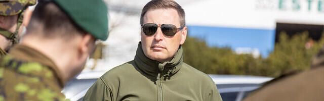 Министр обороны Ханно Певкур покинул Дубай и находится в Омане