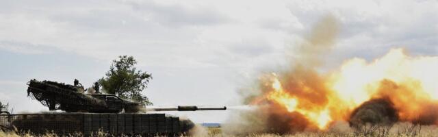 ВОЕННЫЙ ДНЕВНИК (1242-й день) | Россия и Украина обменялись ударами. В Одессе загорелись три этажа многоквартирного дома. Больше 10 дронов сбили под Москвой