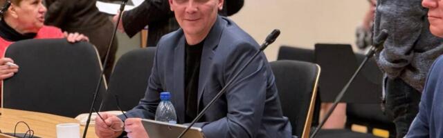 Паншин: Оппозиция превратила заседание Нарвского горсобрания в шоу