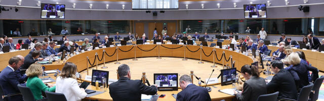 Из плана Еврокомиссии изчезло предложение о полном отказе ЕС от российской нефти