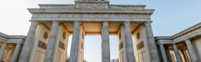 Ангела Меркель: в Германии вводится жесткий локдаун