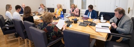 Комиссия по социальным делам обсудит выполнение программы по вакцинации