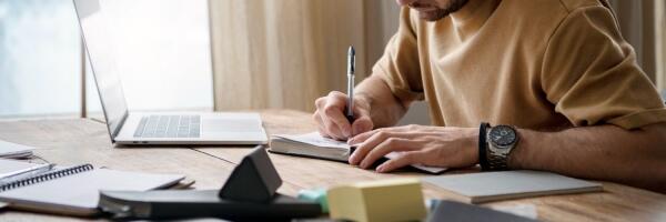 Каждый третий латвиец хочет освоить навыки, которые позволят сменить профессию