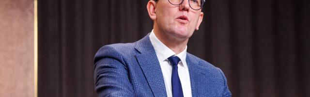 Кристен Михал обратился к родителям русскоязычных детей