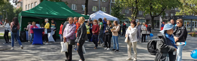Юбилей восстановления независимости отметили песнями и тортом