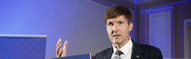 Мартин Хельме: Универсальная услуга – это мошенничество, приходите на митинг протеста