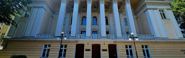 Творческие коллективы просят горсобрание остановить ликвидацию Центра русской культуры в Таллинне