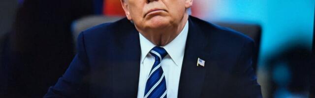 Трамп провел телефонные разговоры с Зеленским и с Путиным